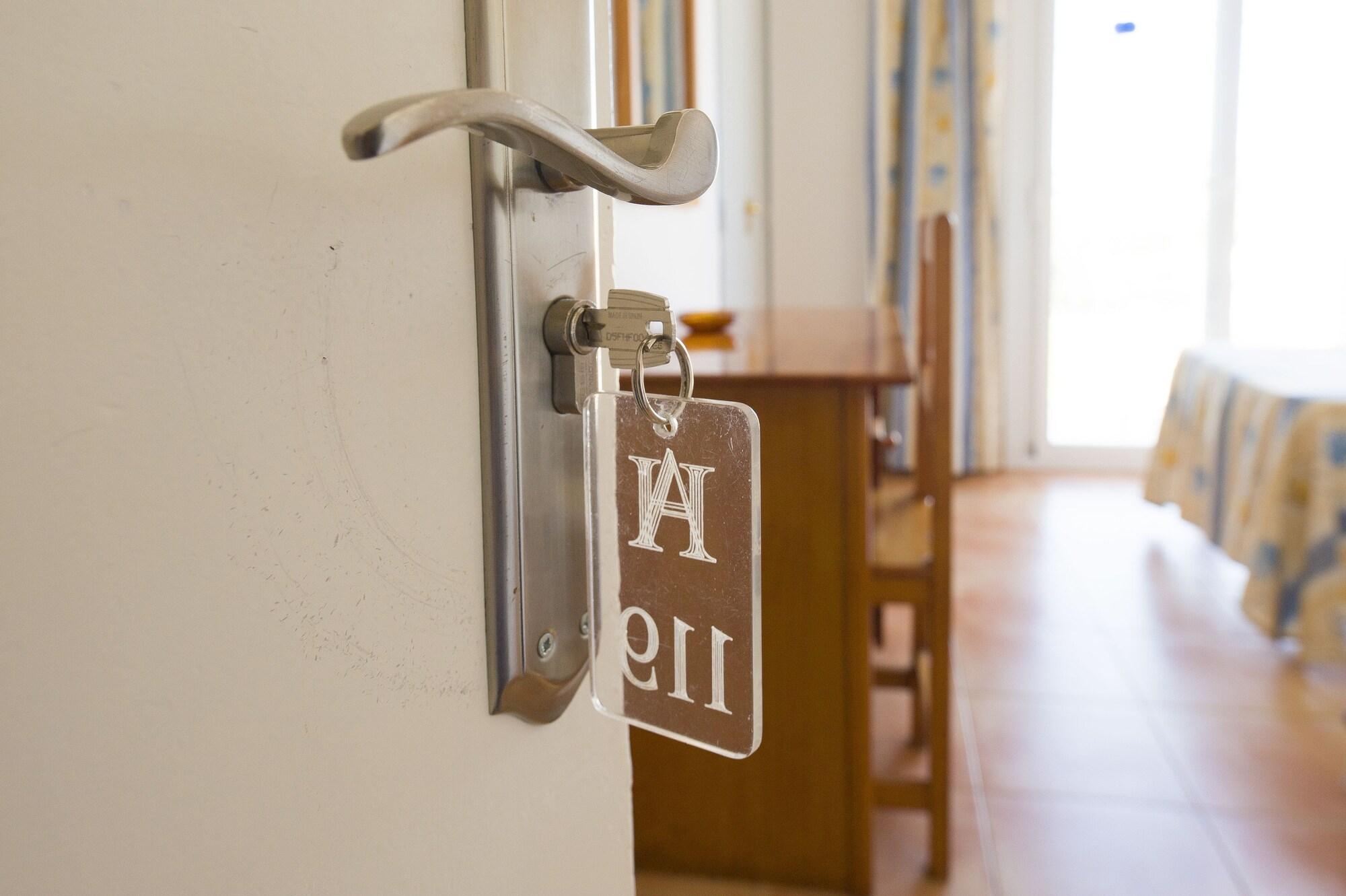 Hostal Anibal - Ab Group San Antonio  Eksteriør bilde