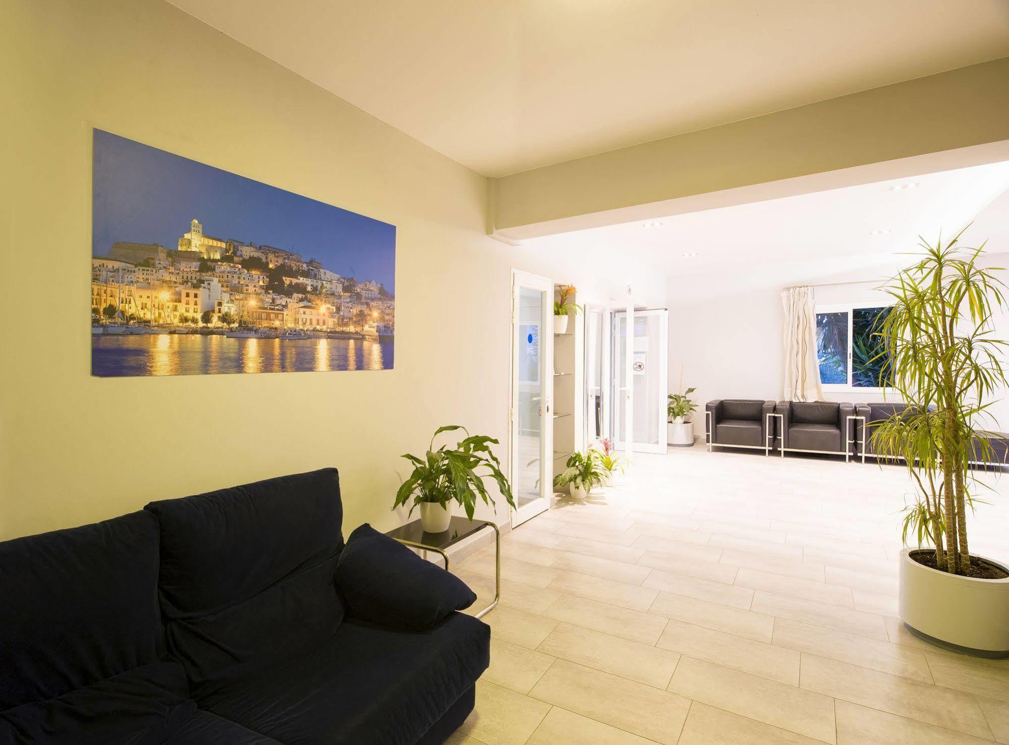 Hostal Anibal - Ab Group San Antonio  Eksteriør bilde